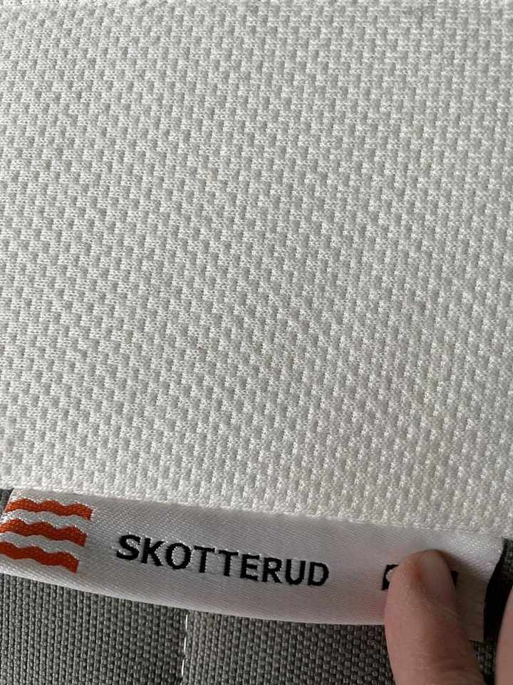 image of resårmadrass Ikea Skotter - 