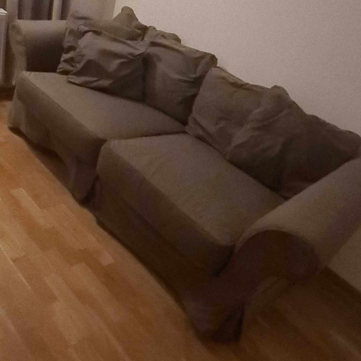 image of Soffa bortskänkes - Västerhaninge