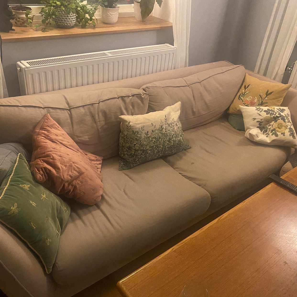 image of Take away old sofa - Bromma