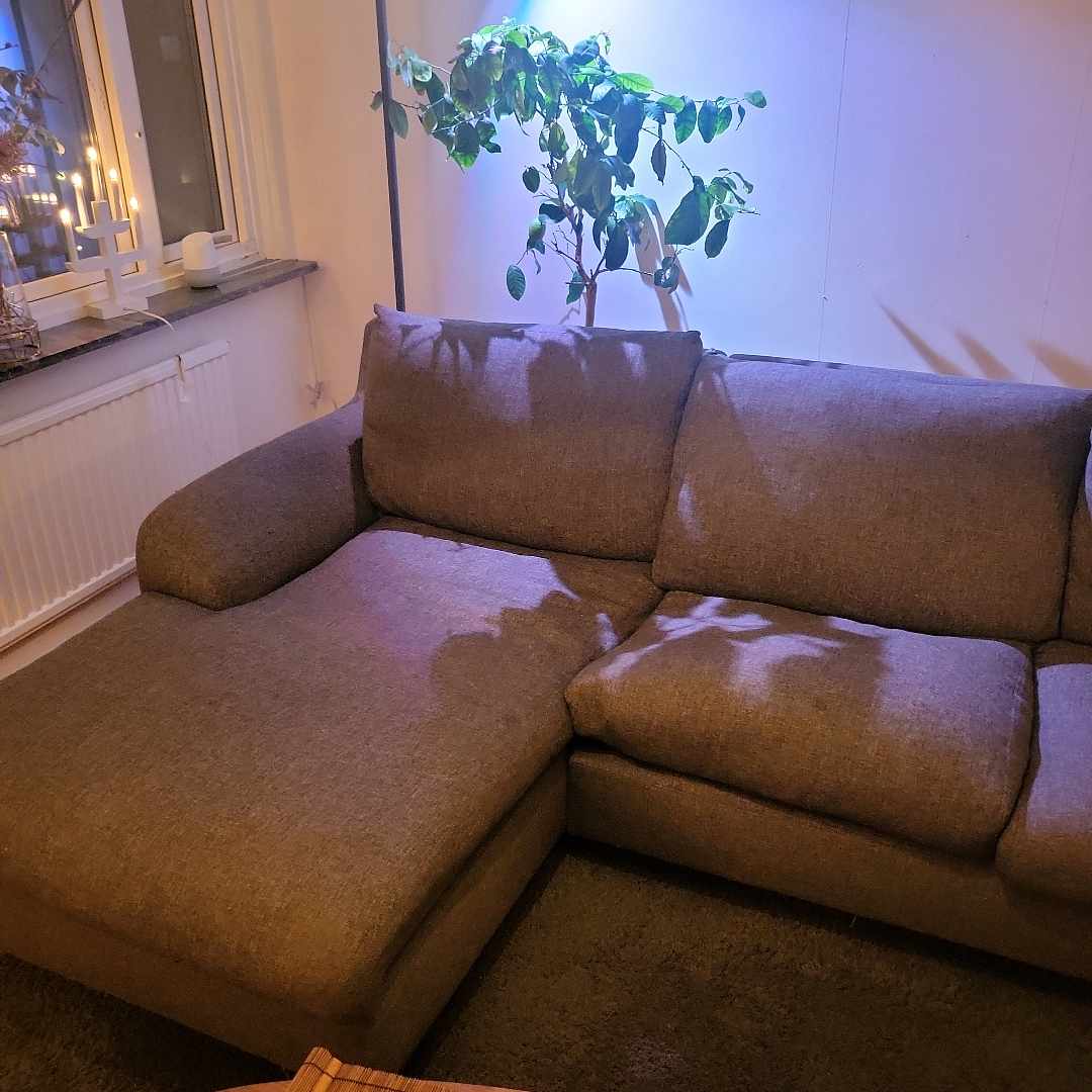 image of Grå soffa från Mio - Göteborg