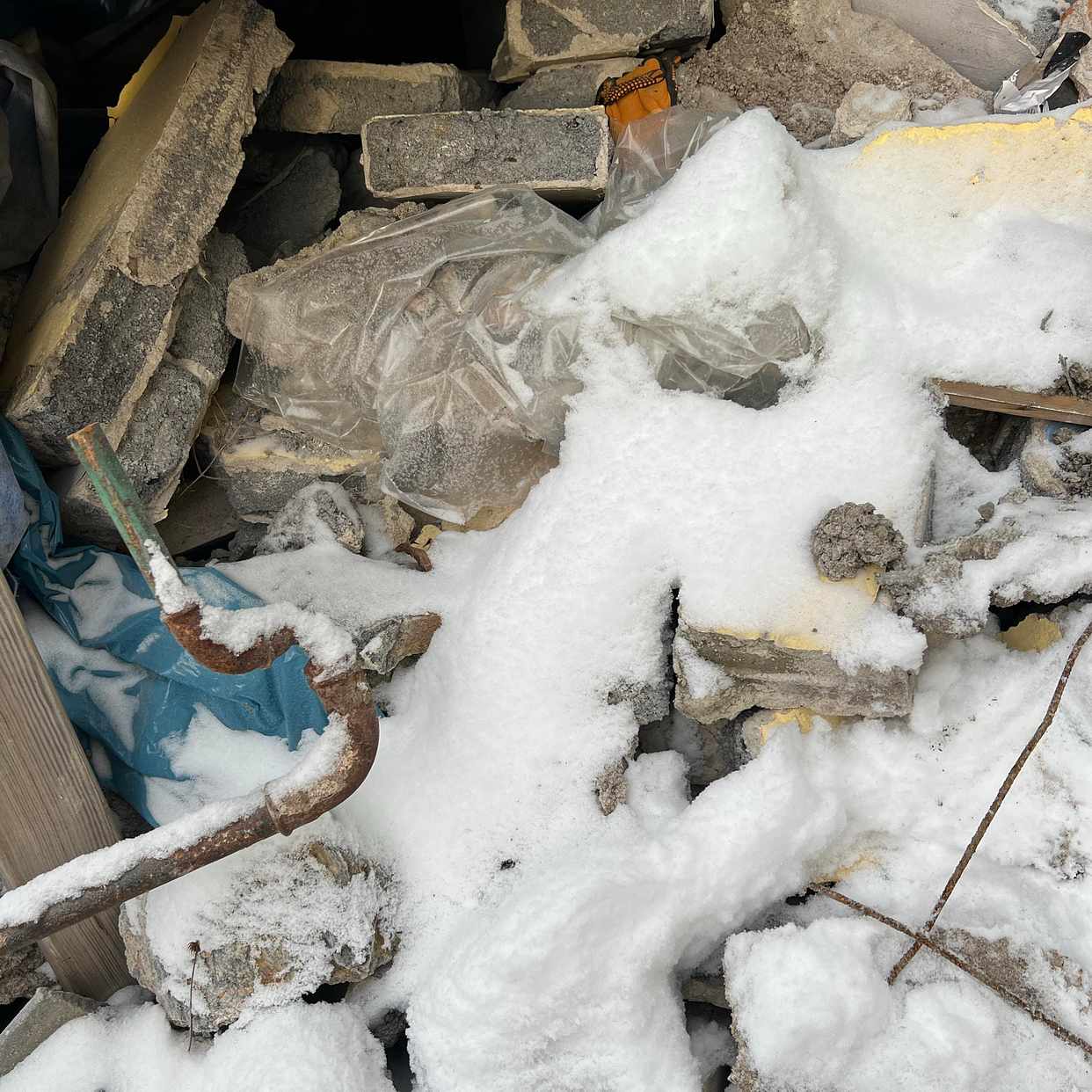 image of Tra byggavfall sten - Älvsjö