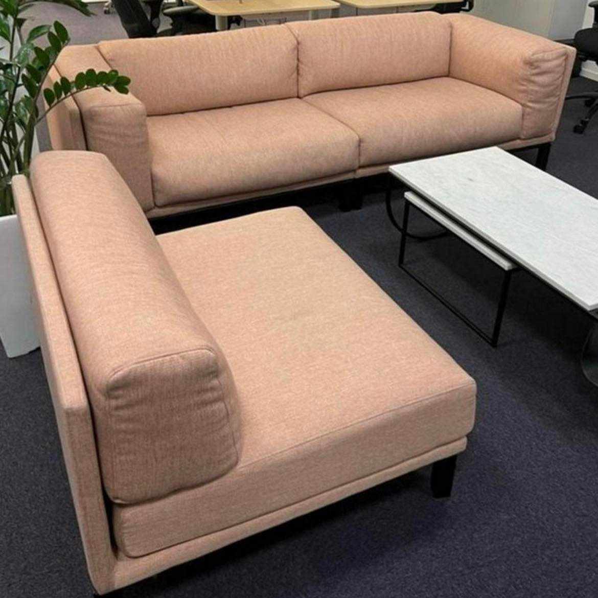 image of Leverera soffa - 