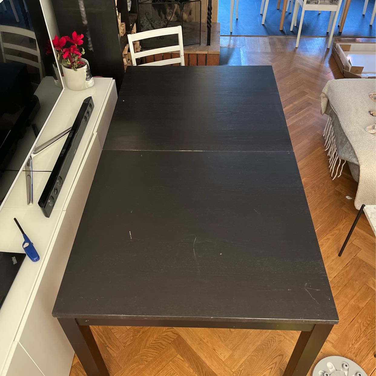 image of Free 8 person black table - Bromma