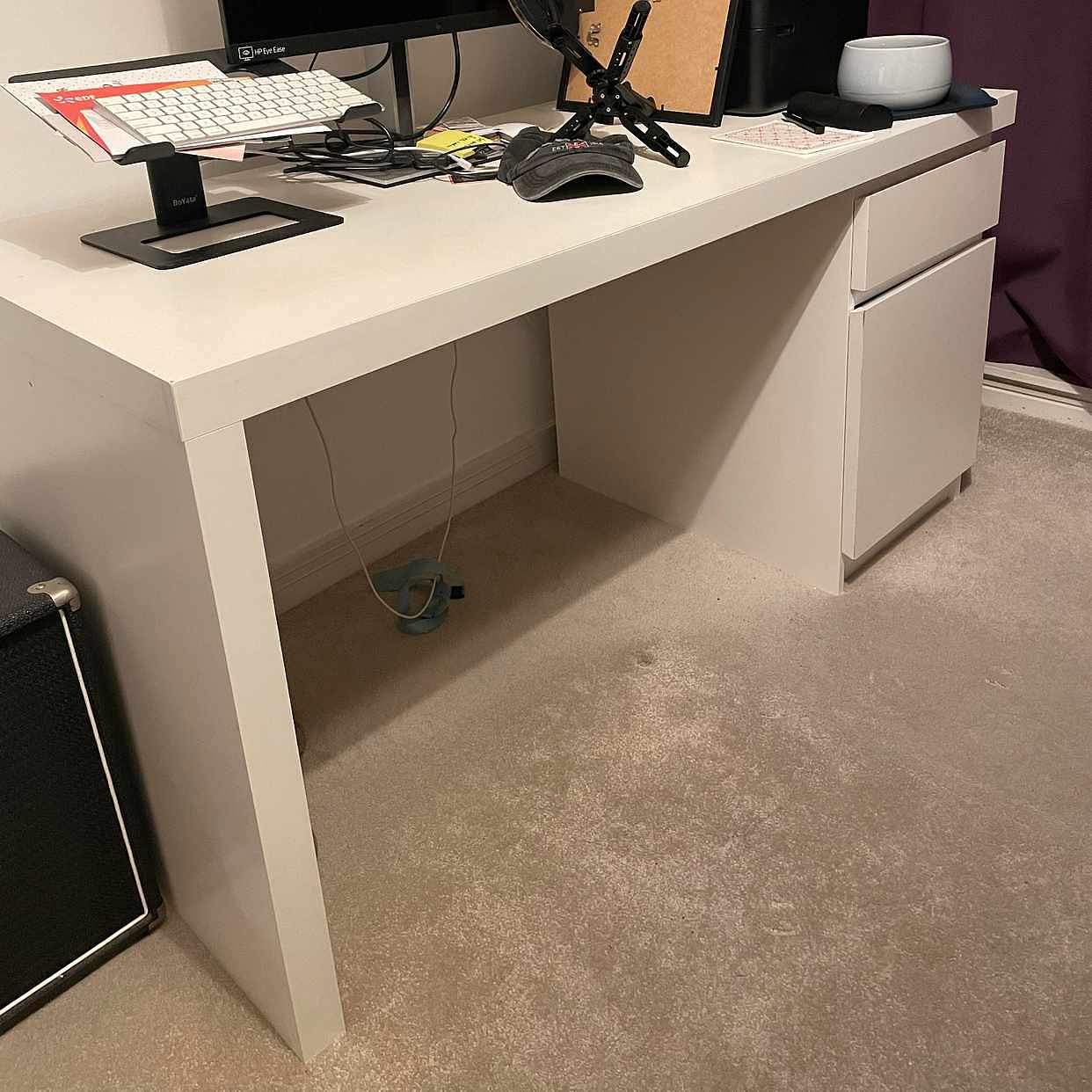 White Malm ikea desk Tiptapp