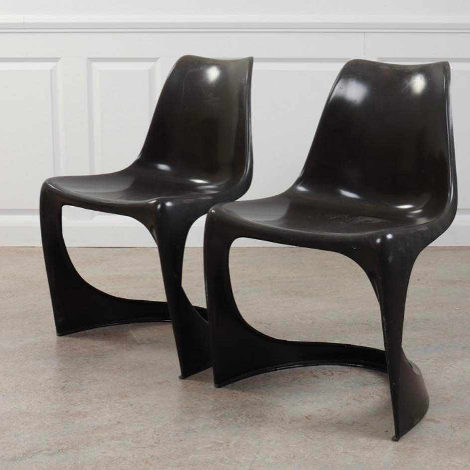 image of Chair, carpet, painting - 
