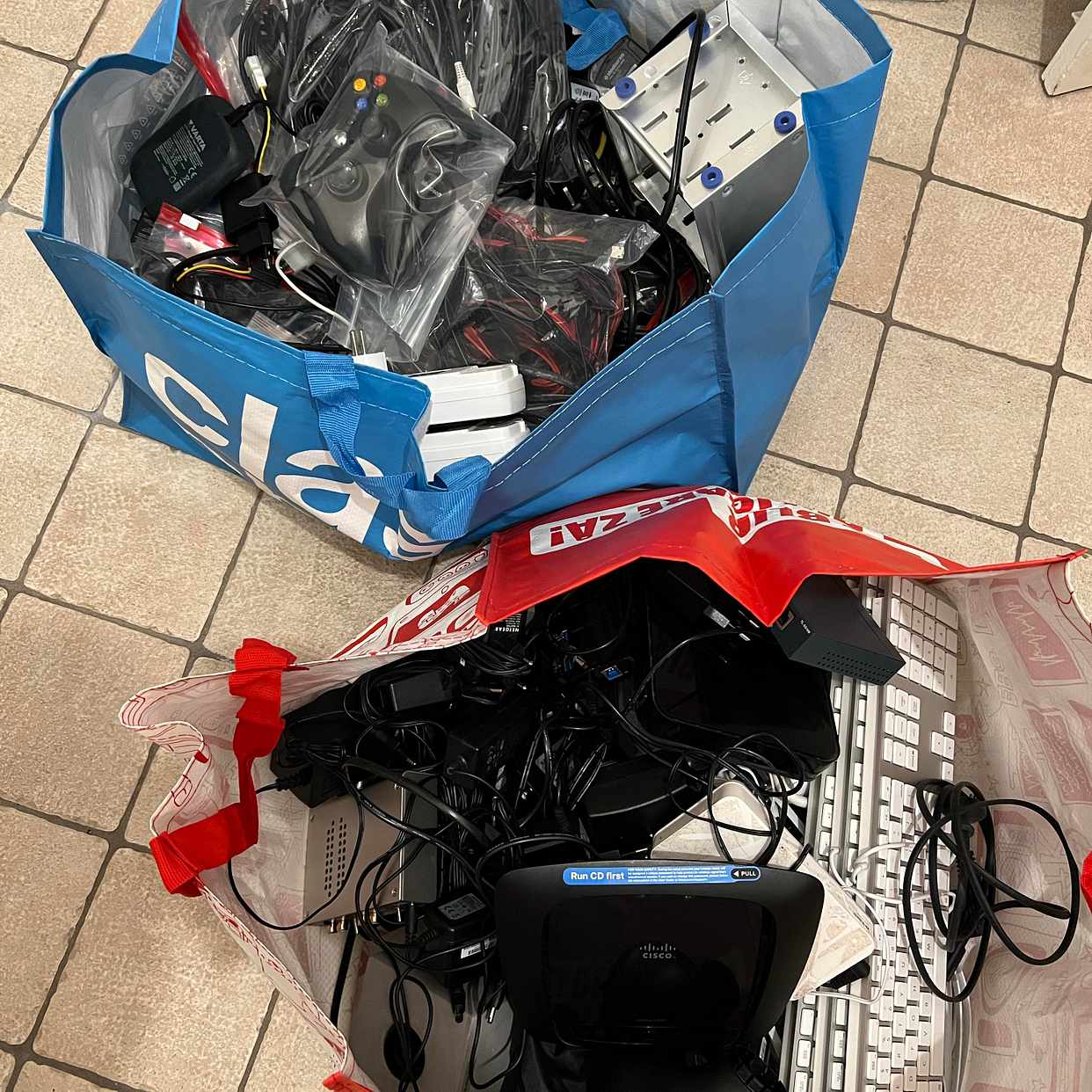 image of Various electronics - Stockholm