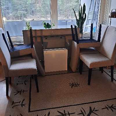 image of Matbord och stolar - 