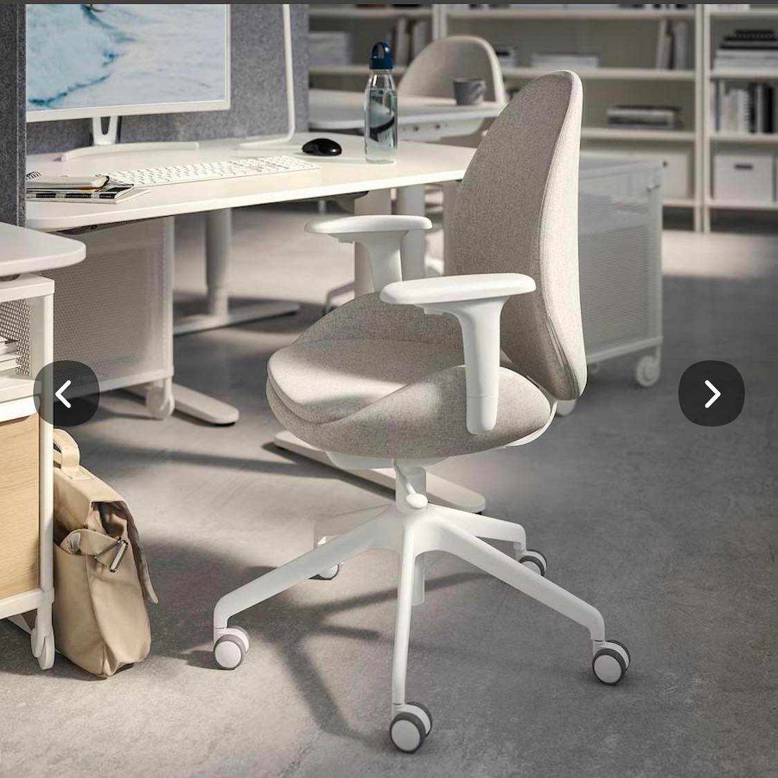 image of Fick up an office chair - 