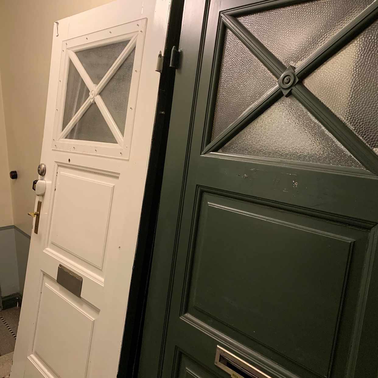image of 25 doors, do not scratch - 