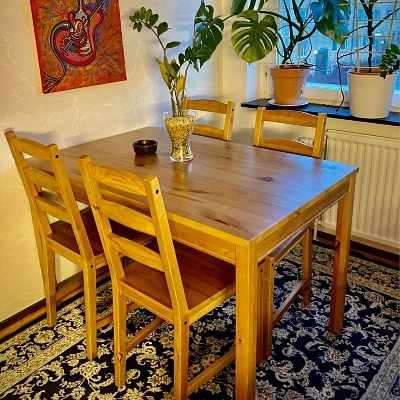 image of Medium Table with 4chairs - 
