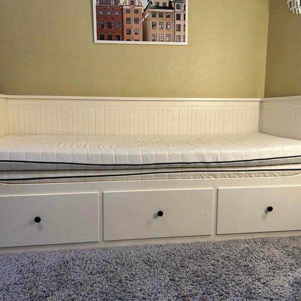 image of Sofa/bed need disassemble - 