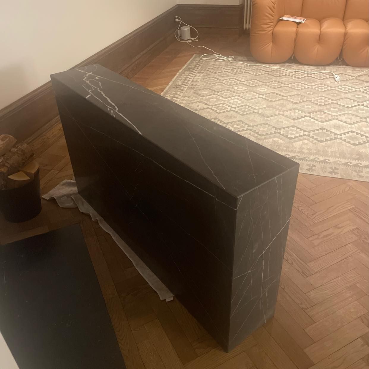 Move a heavy marble table Tiptapp