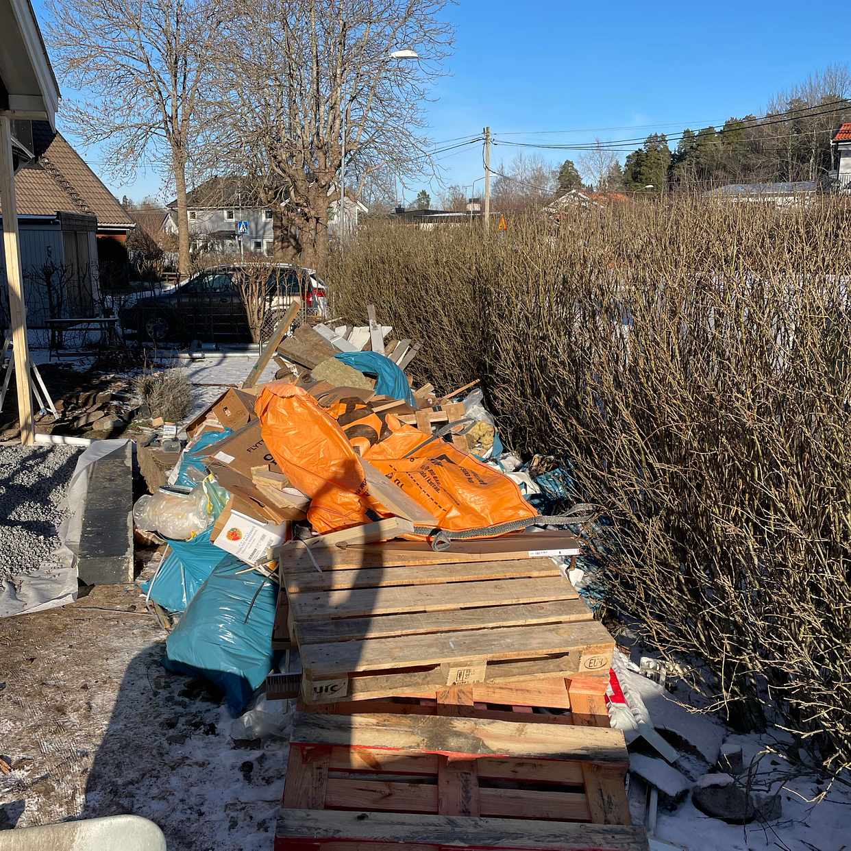 image of Avfall från renovering - Täby