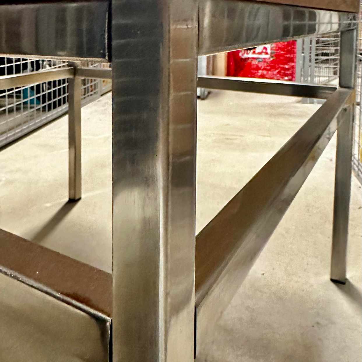 image of Två sideboard i ek - Sollentuna