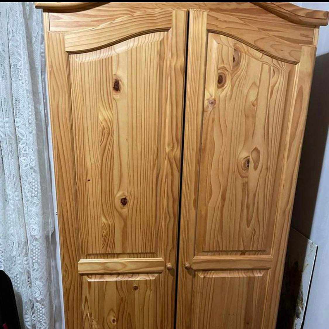 image of Flytt av klädskåp - 