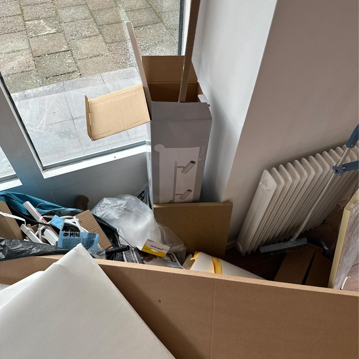 image of Papper. Kartonger. Plast. - Solna