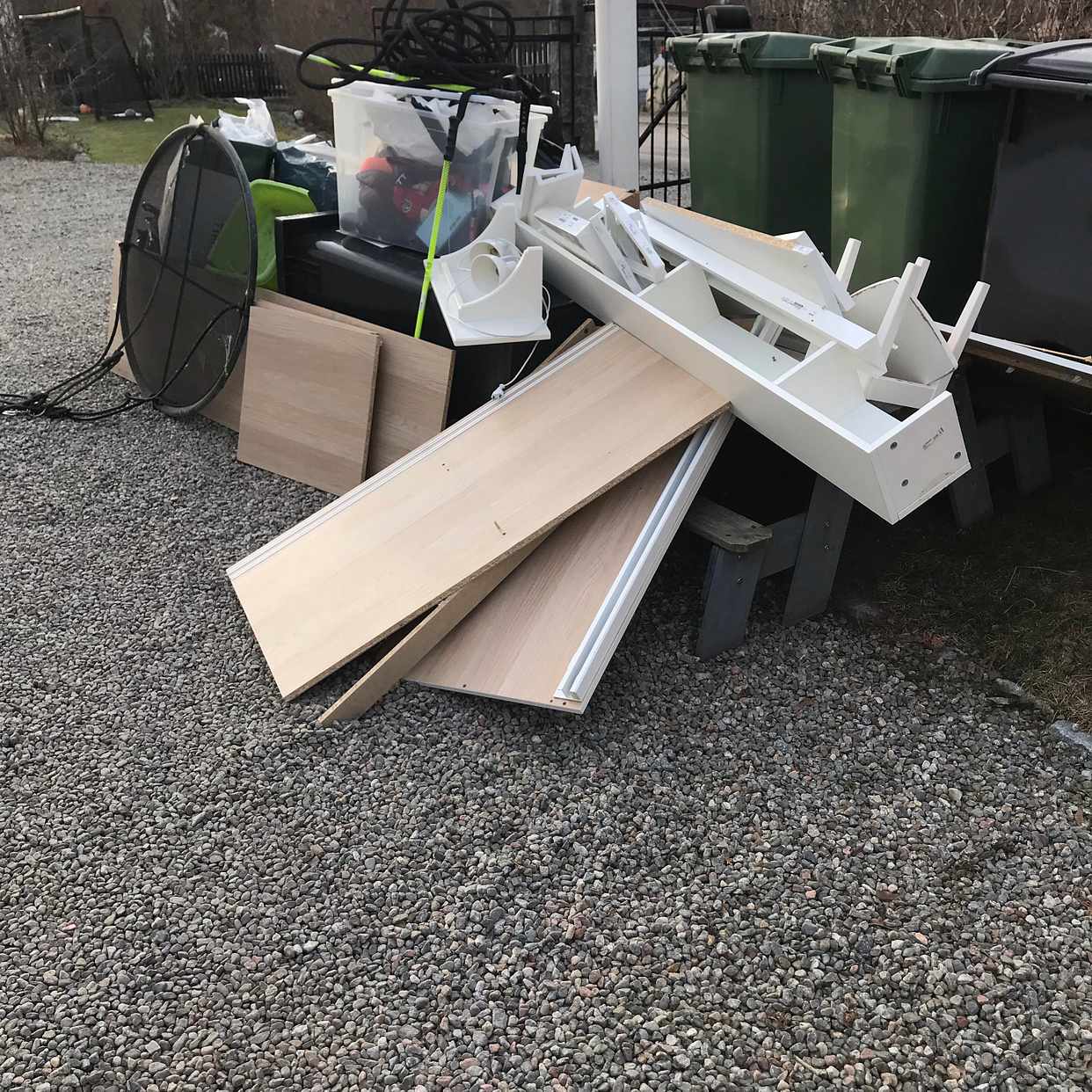 image of Garagestädning hämta - Lidingö