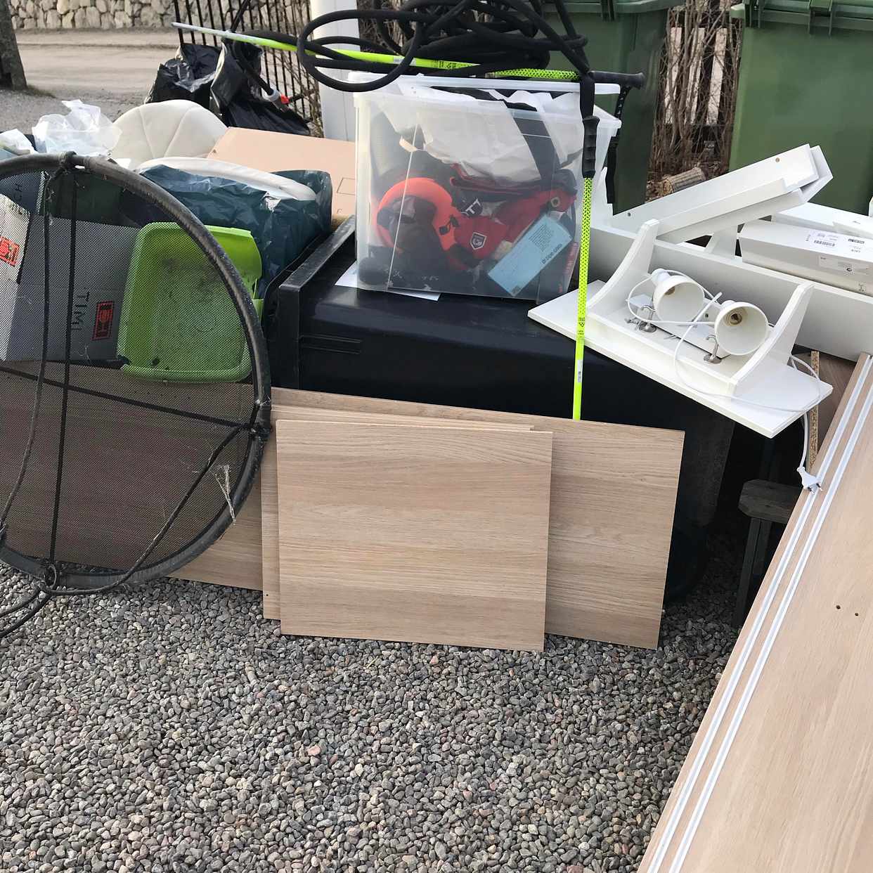 image of Garagestädning hämta - Lidingö