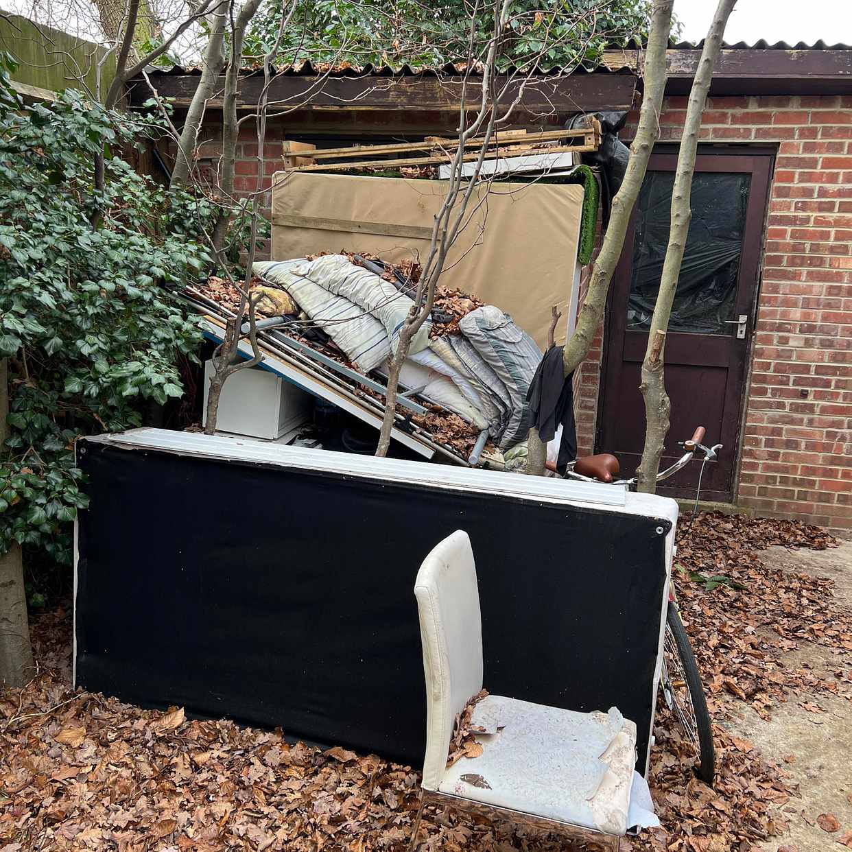 image of Waste collection - Isleworth
