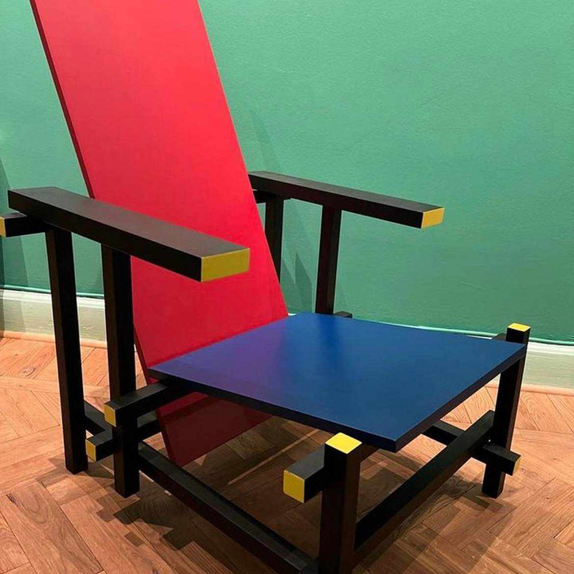 image of Move chair 🪑 - 