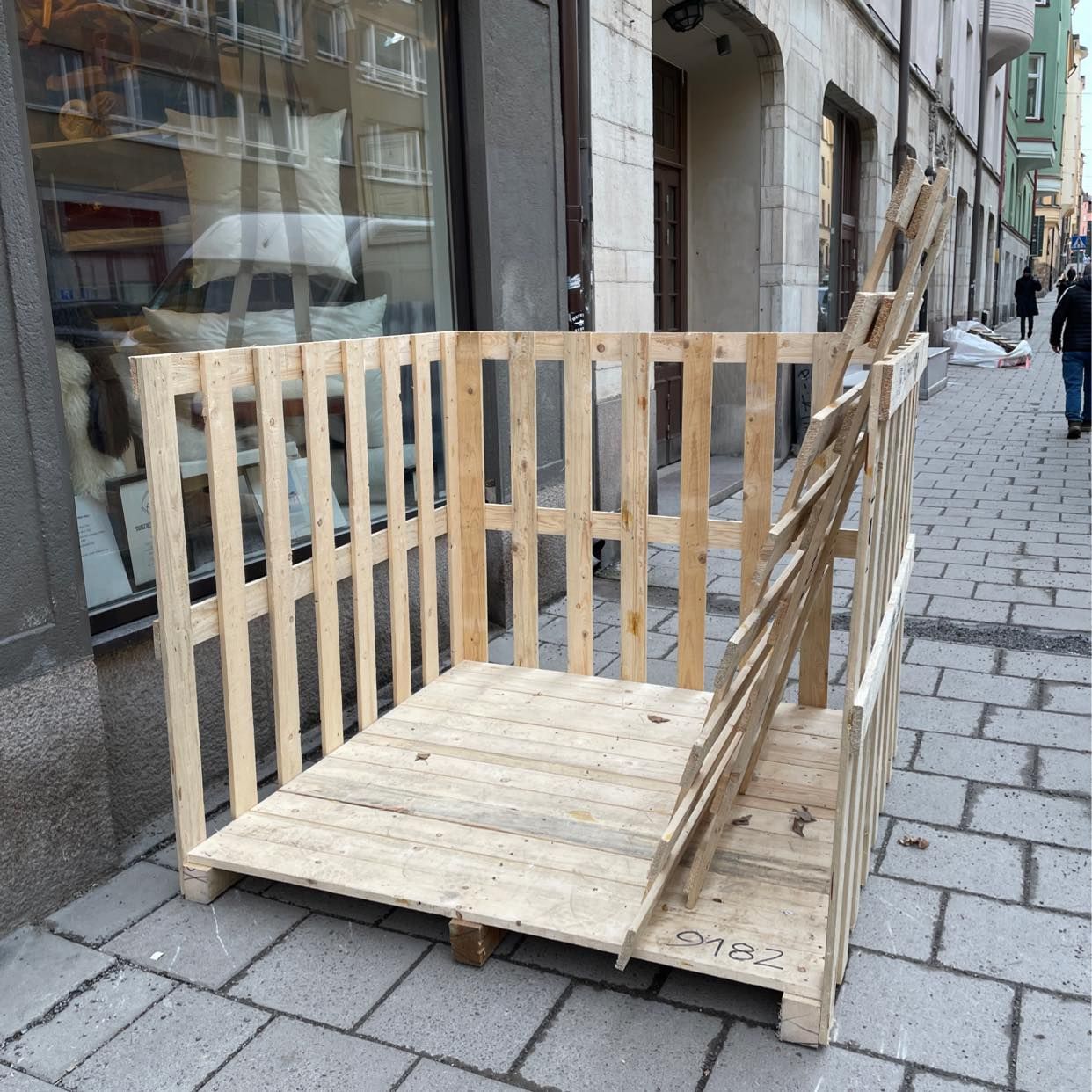 image of Återvinna träembalage - Stockholms Stad