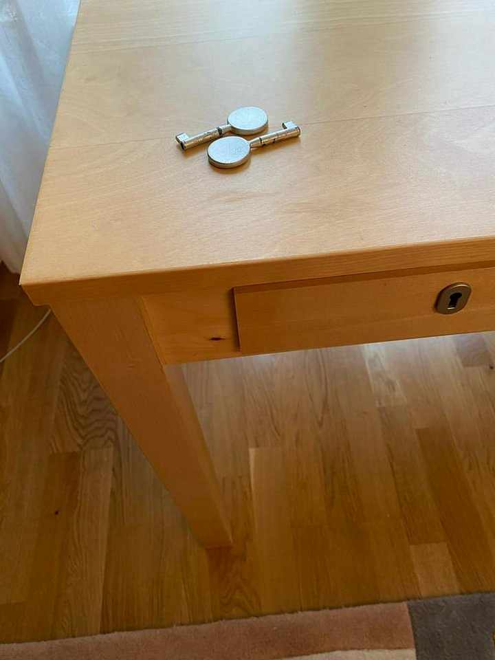 image of IKEA Stockholm skrivbord/ - 