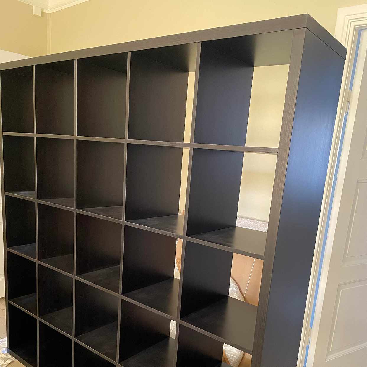image of Remove one big bookshelf - Stockholm