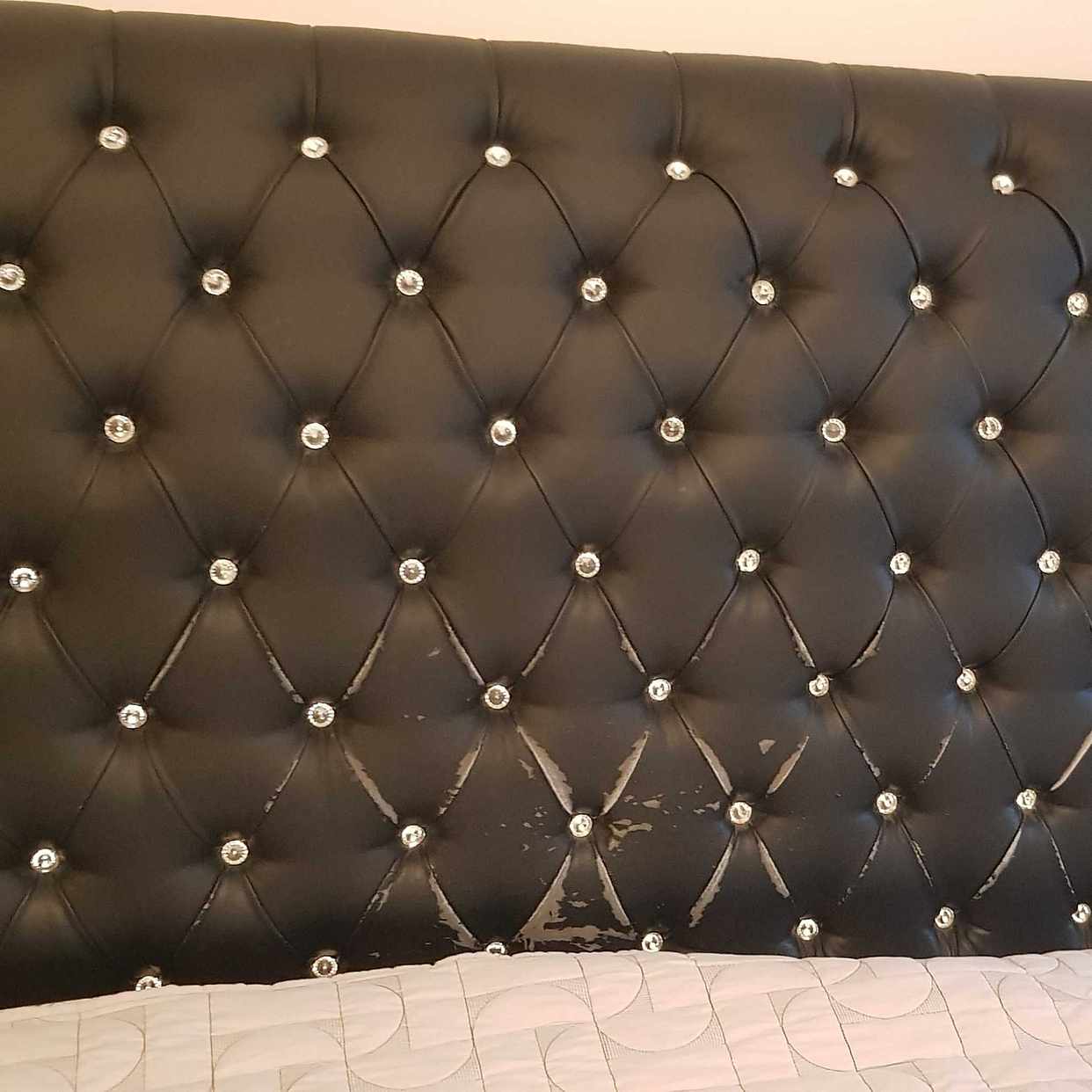 image of Säng 180x200 bortsänkes. - Stockholms Län