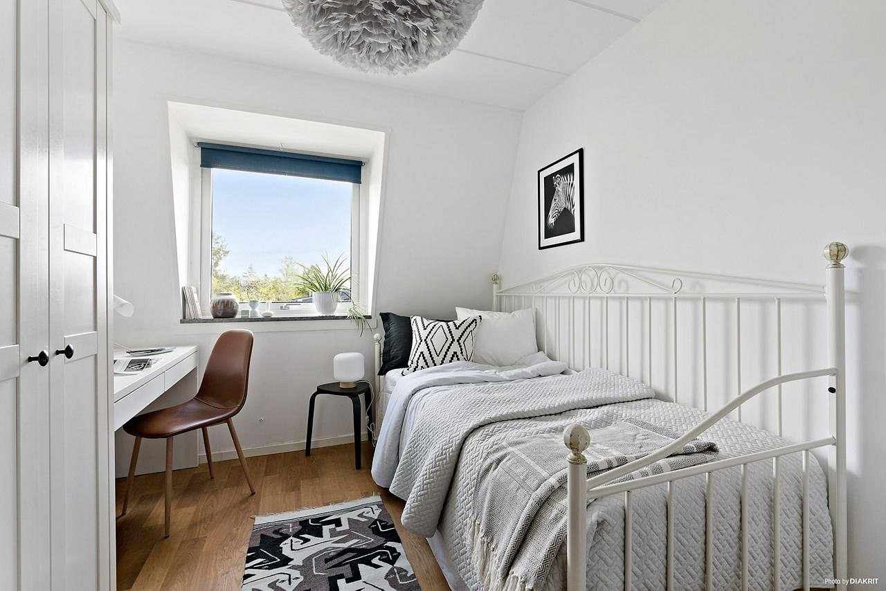 image of Säng i mässing - 