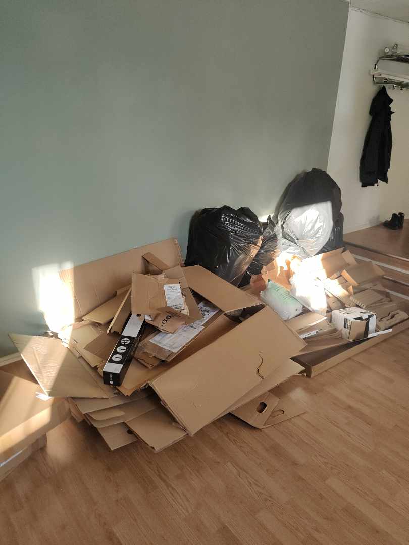 image of Large amount of cardboard - Hägersten