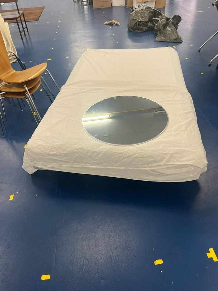 image of Säng bortskänkes omgående - 