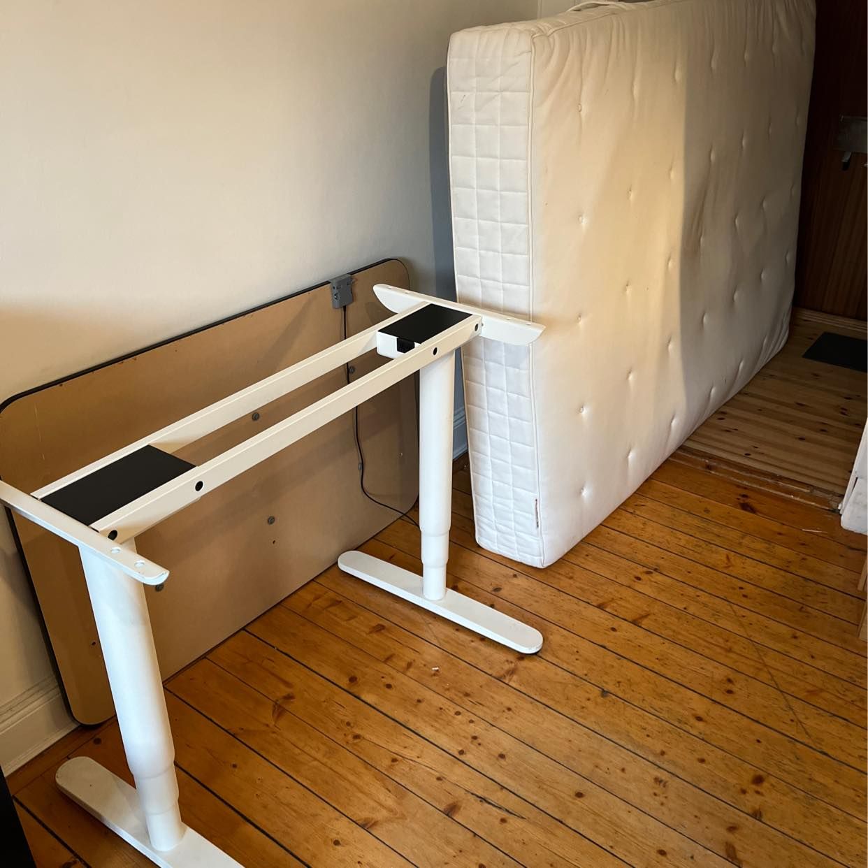 image of Move mattress and desk - 