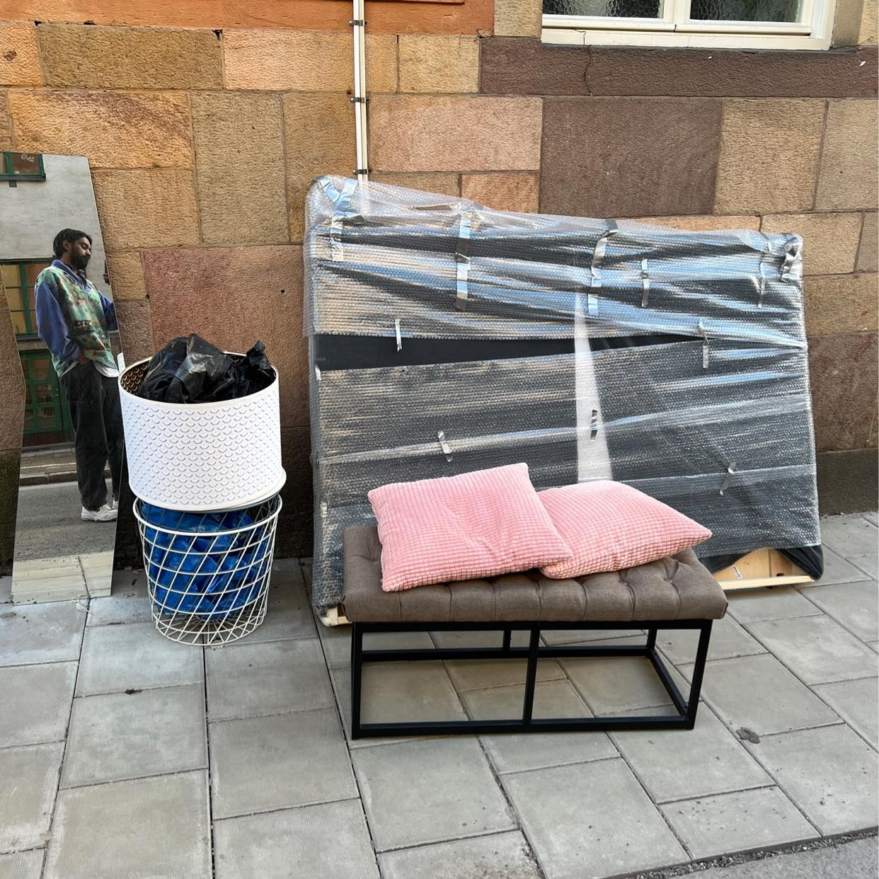 image of Removing Old furniture - Stockholm