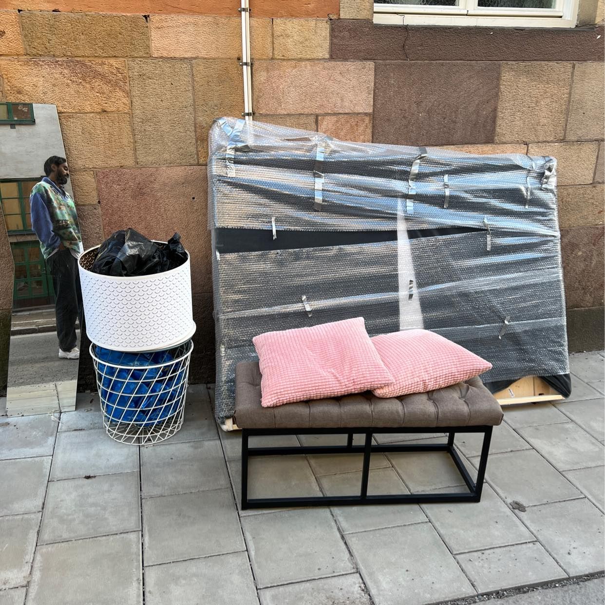 image of Removing Old furniture - Stockholm