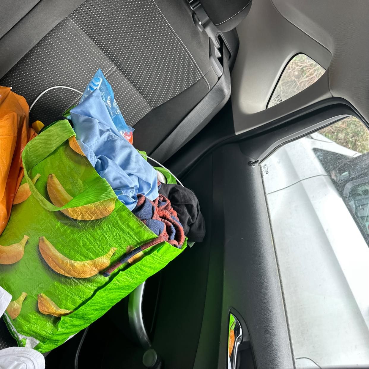 Pick up and deliver boxes Tiptapp