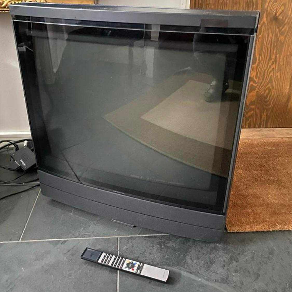 image of Hämta och leverera tv. - 