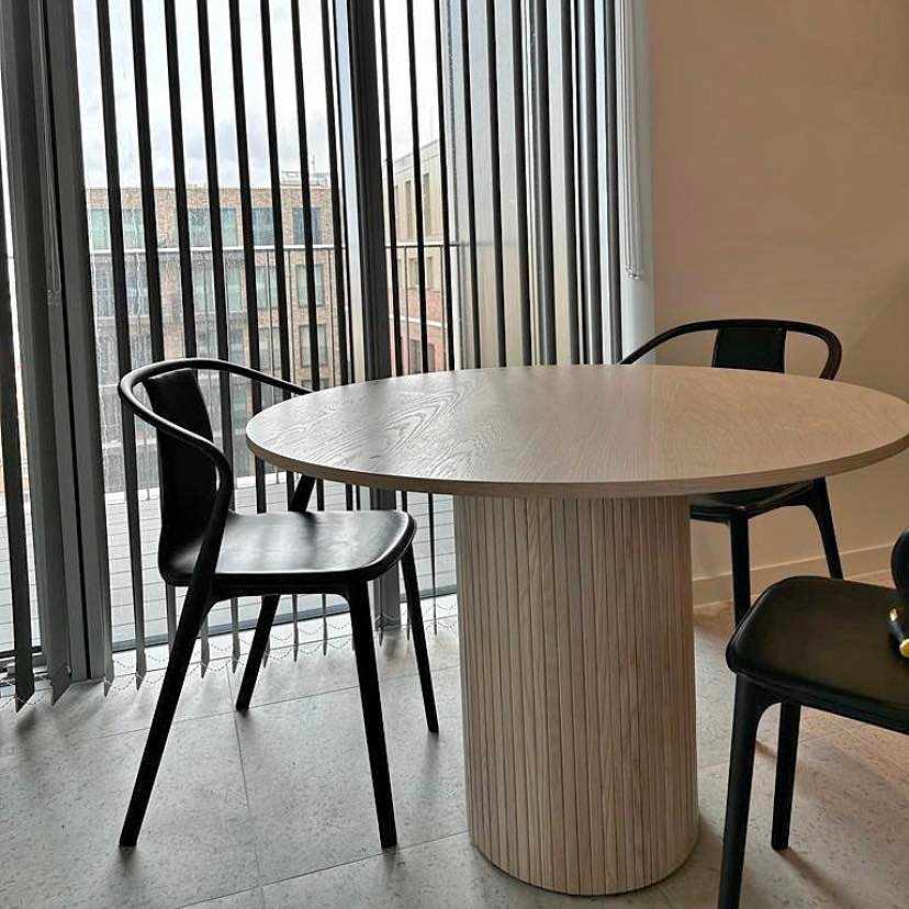 image of Pick up table - 