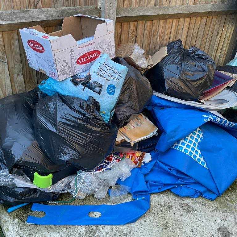 image of Clearning rubbish - Lewisham