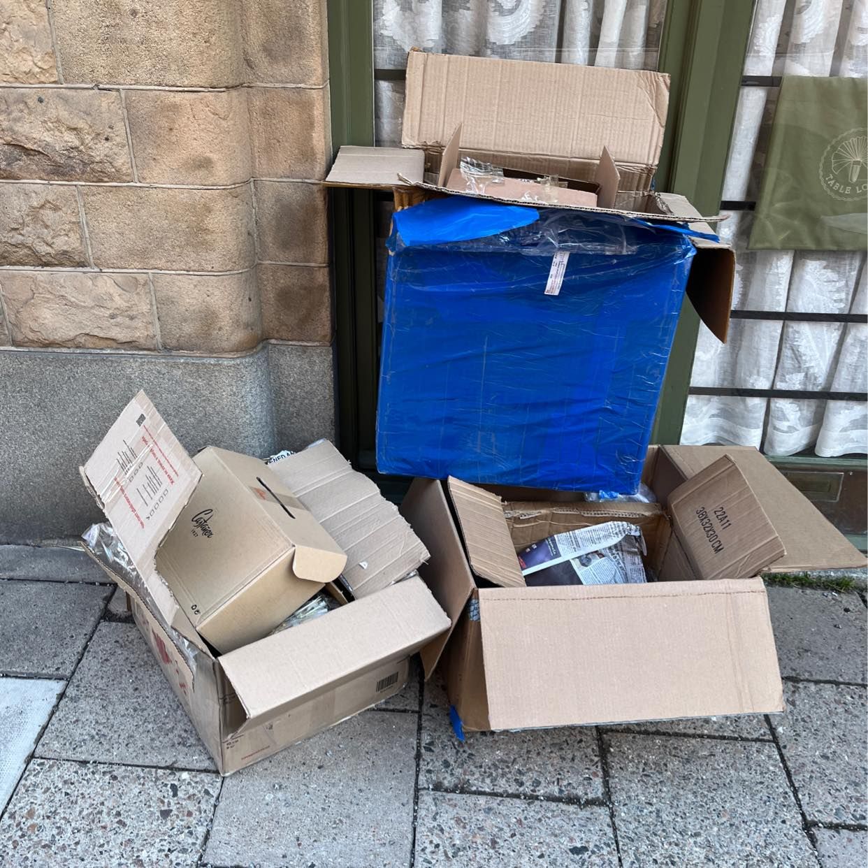 image of Carboard and rubbish - Stockholm City