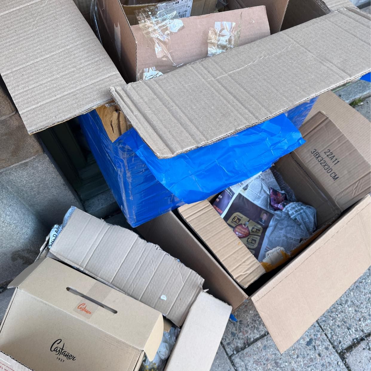 image of Carboard and rubbish - Stockholm City