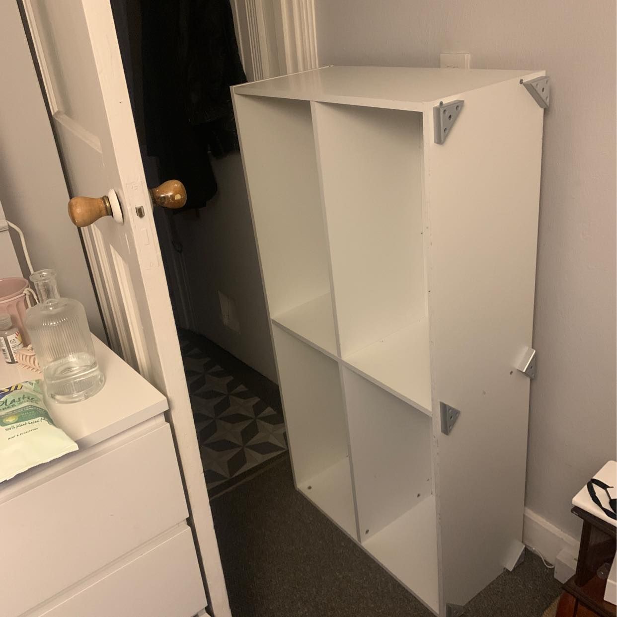 image of Moving a shelf - 