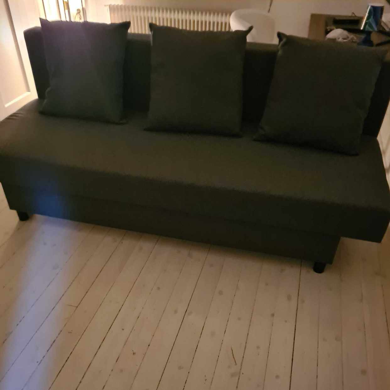 image of Skänker fräsch bäddsoffa - Johanneshov