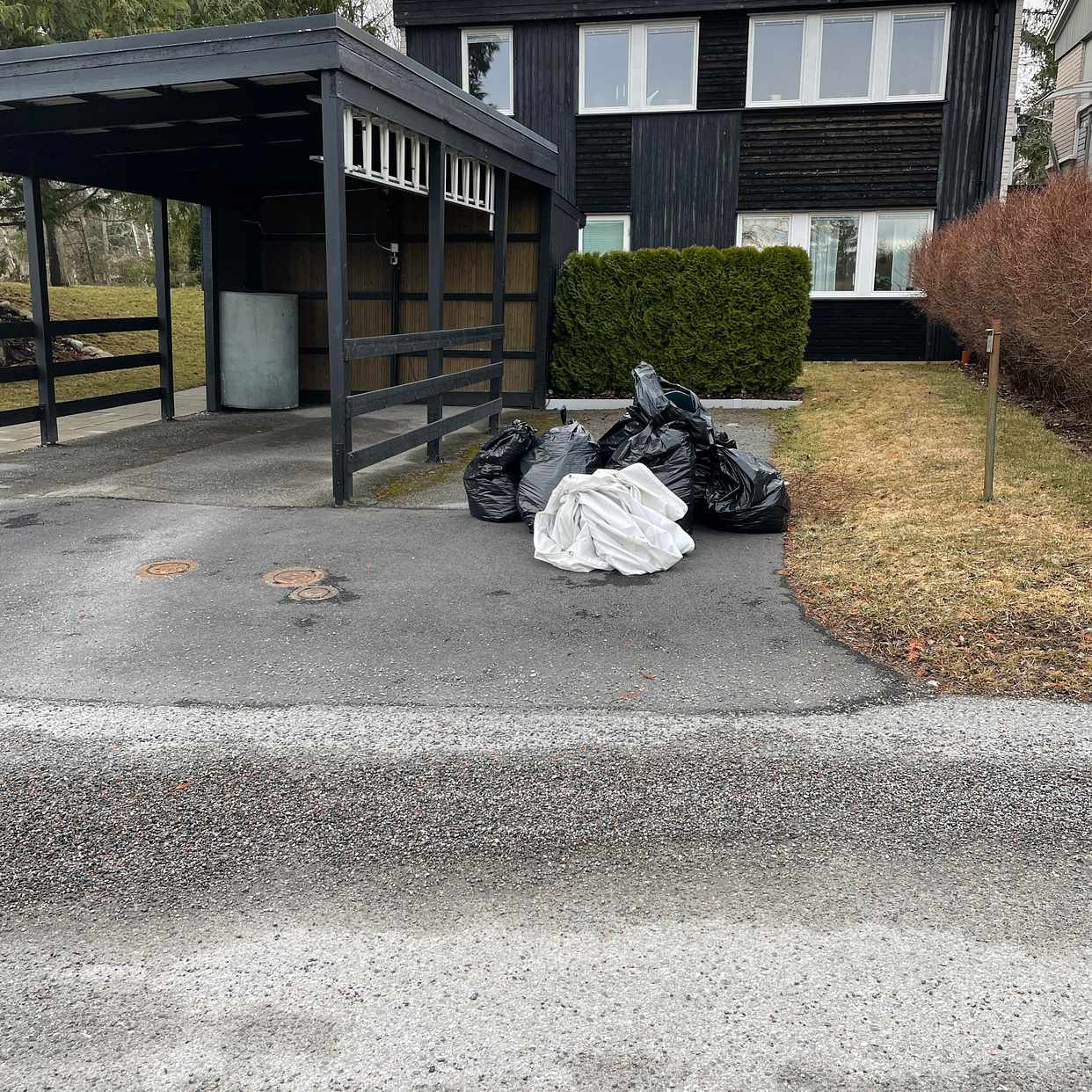 image of Slänga trädgårdsavfall - Järfälla