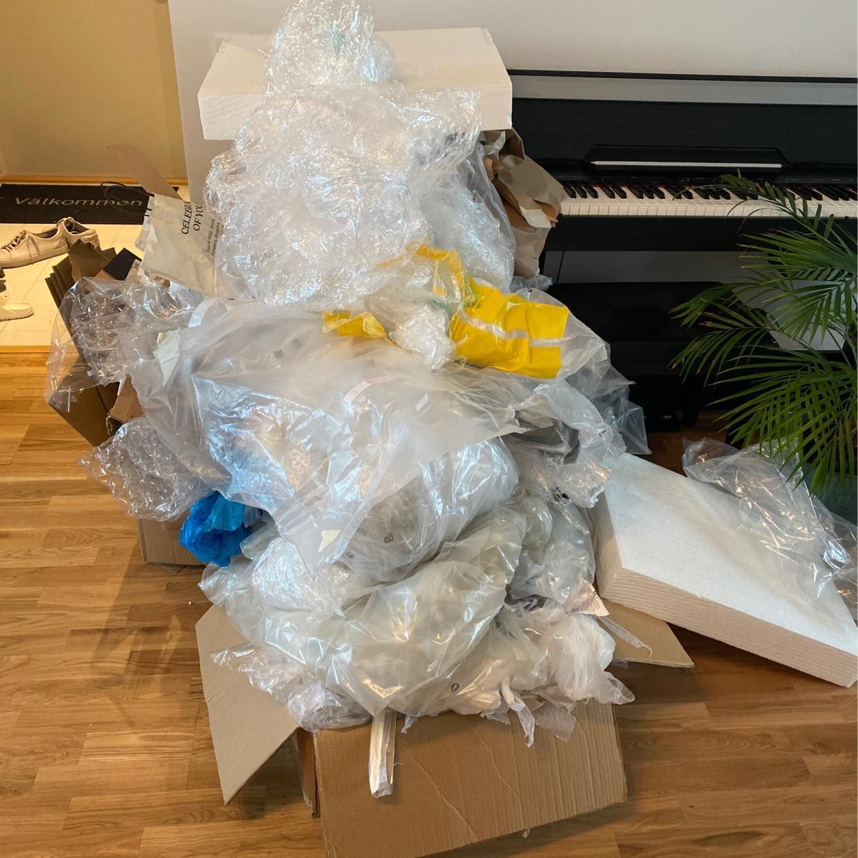 image of Cardboard, plastic waste - Stockholm