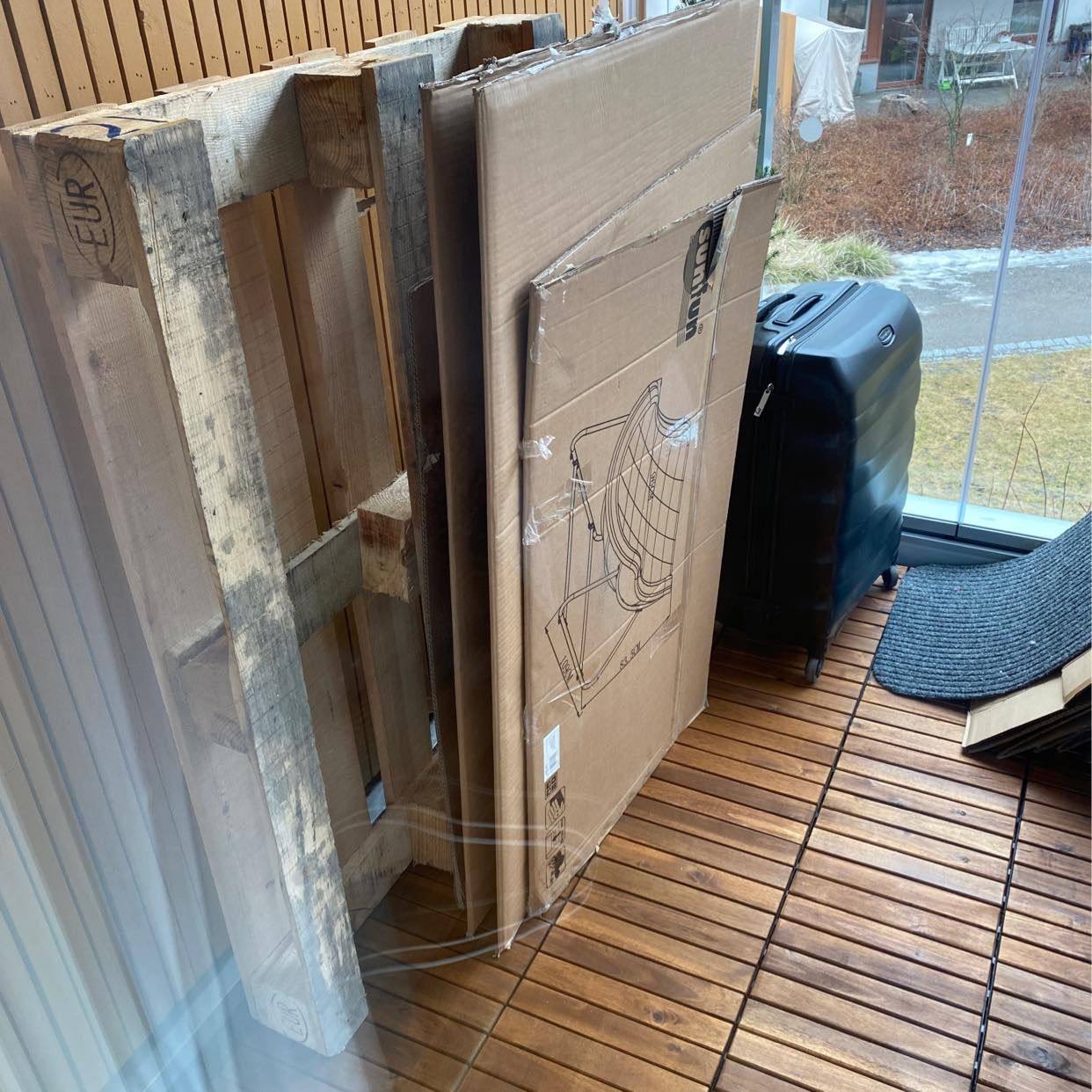 image of Cardboard, plastic waste - Stockholm