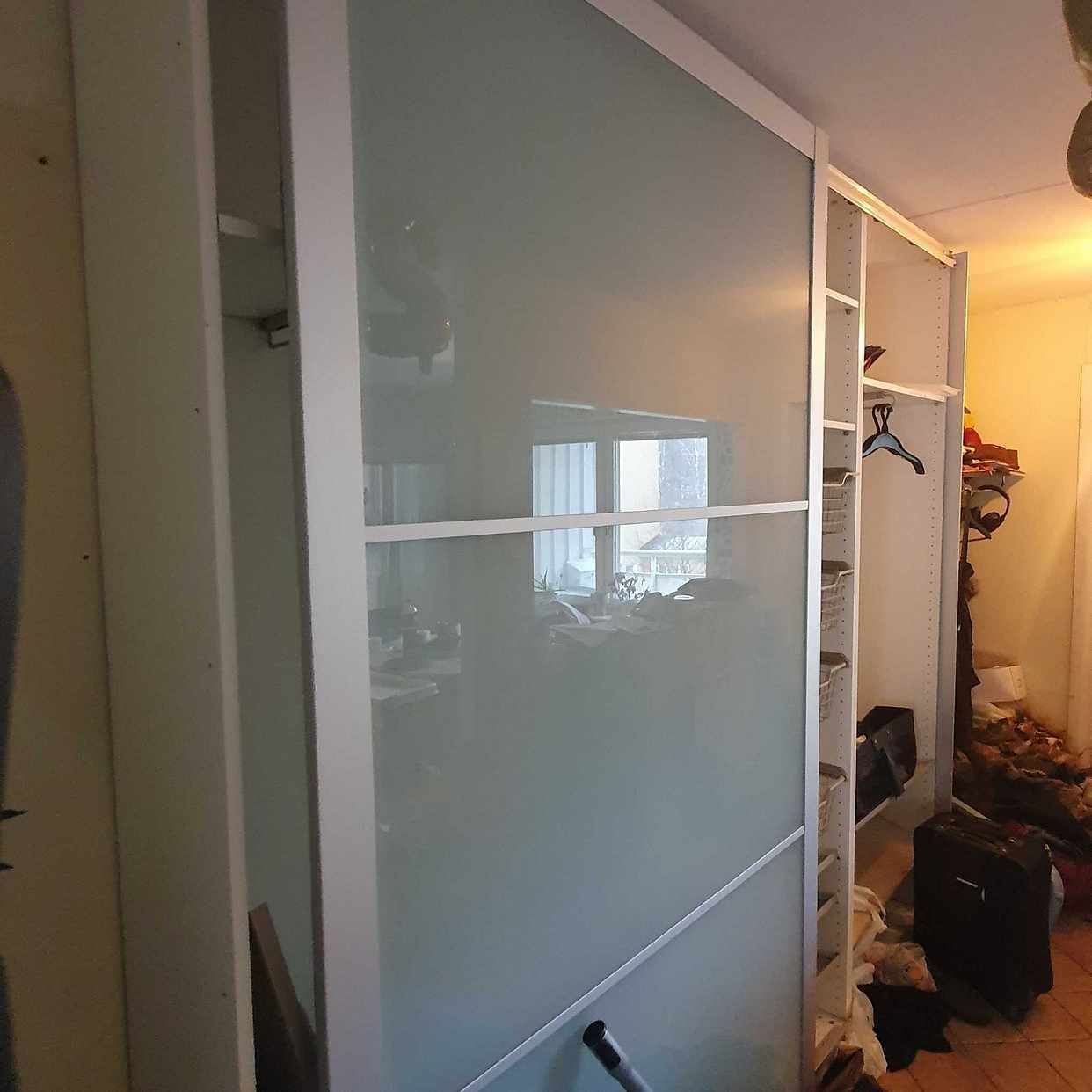 3 stora garderober