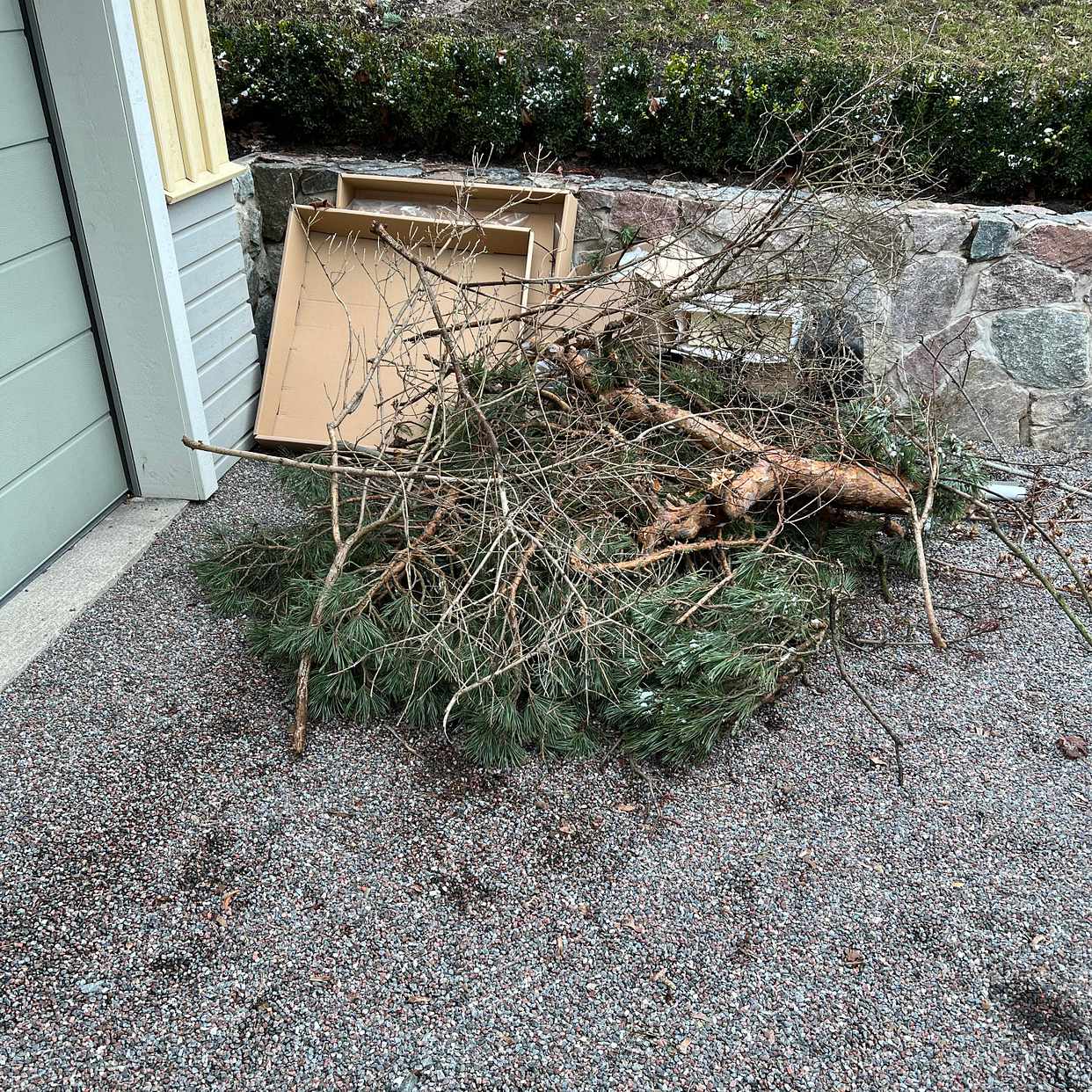 image of Cardboard and garden wast - Lidingö