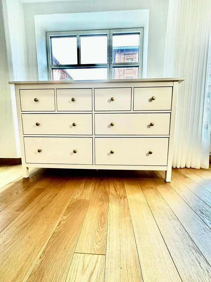 image of Stor IKEA Hemnes byrå  - 