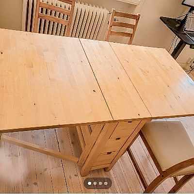 Pickup & drop off table