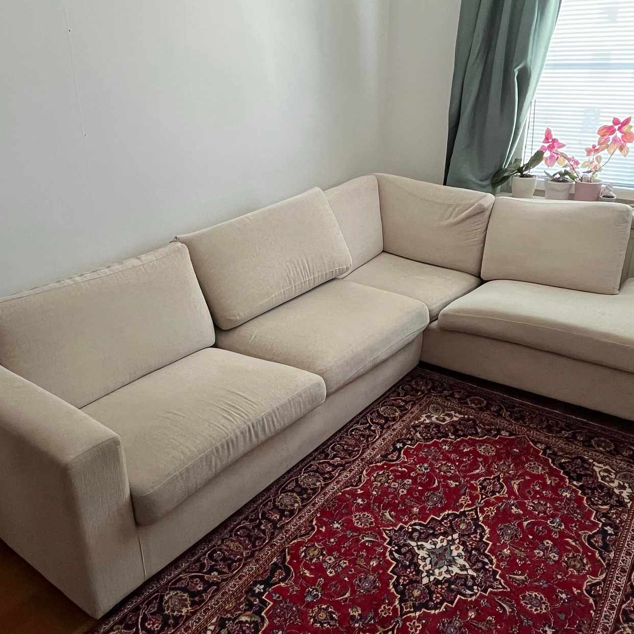 image of Throw away sofa - Nacka